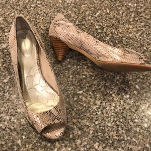 Giani Bernini peep toe pumps